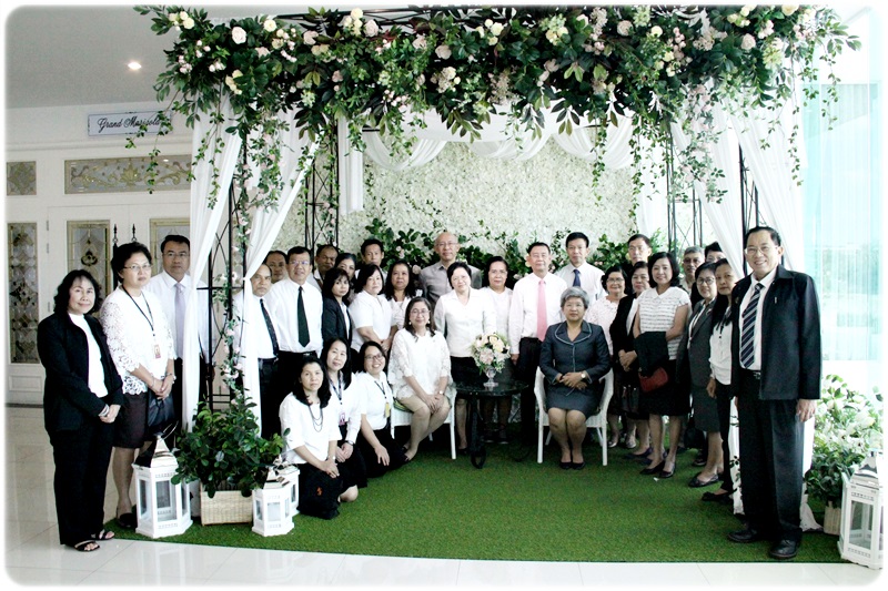 ﻿อธิบดีกรมบังคับคดี จัดเลี้ยงอาหารกลางวันให้แก่ผู้เกษียณอายุราชการ ประจำปี พ.ศ. 2561